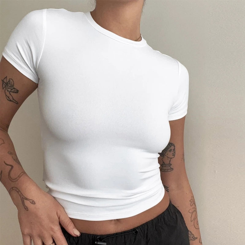 Camiseta Deportiva Slim Fit – Manga Corta y Cuello Redondo para Mujer