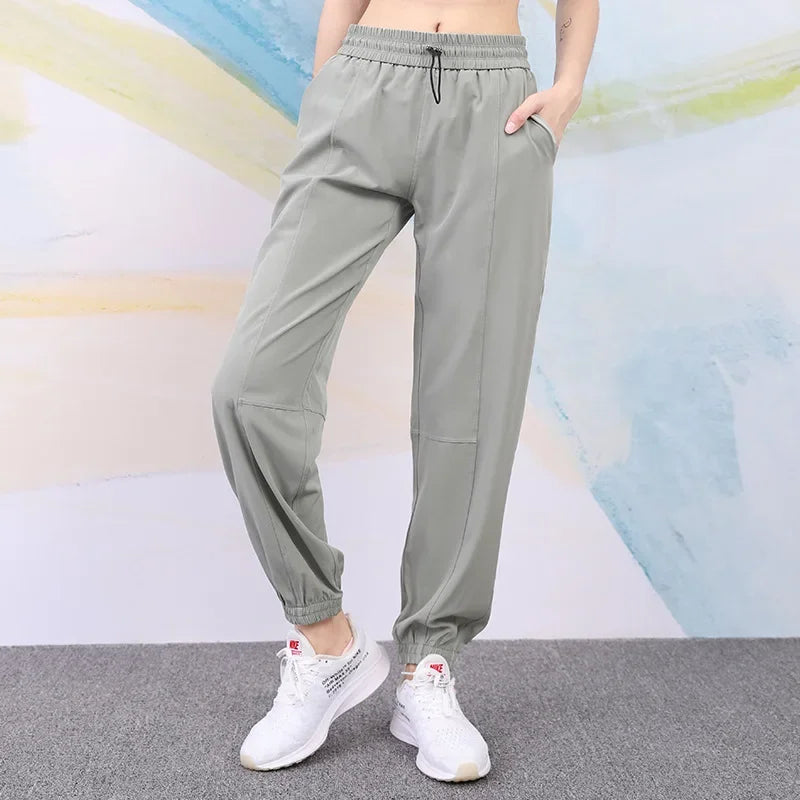 Joggers Deportivos de Mujer – Cintura Elástica y Secado Rápido (Estilo Holgado)